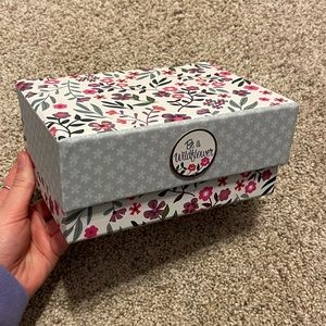 “Be a Wildflower” box